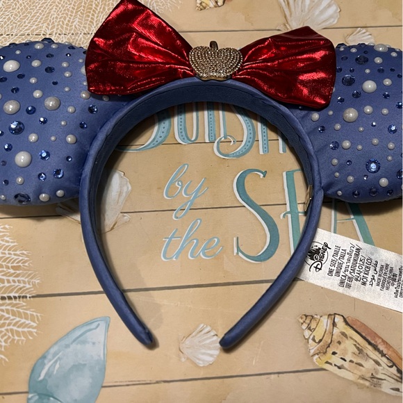 Snow White bauble bar 2022 Mickey Ears - Picture 3 of 4